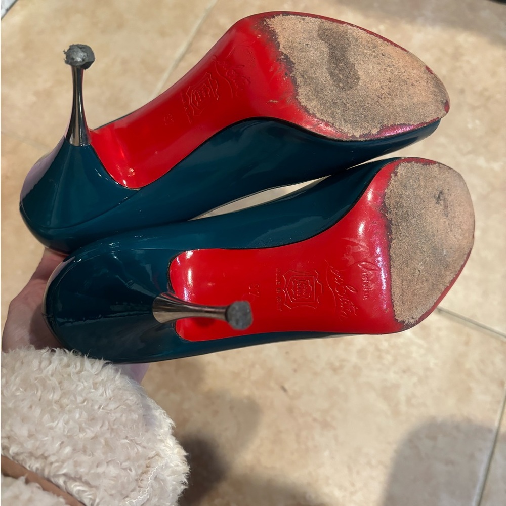 Christian louboutin heels - Picture 10 of 10